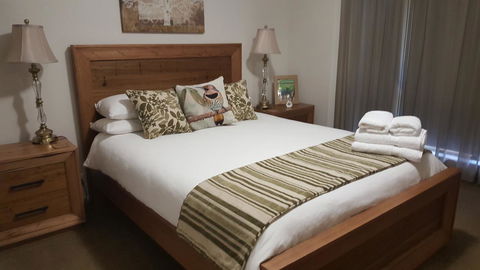 Jacaranda Homestay - Accommodation Gladstone 8
