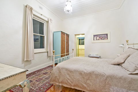Vineyard Cottage BnB - Accommodation Gladstone 6