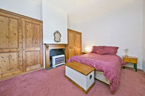 Vineyard Cottage BnB - Accommodation Gladstone 7