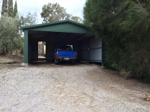 Vineyard Cottage BnB - Accommodation Gladstone 13