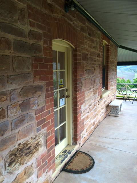 Vineyard Cottage BnB - Accommodation Gladstone 9