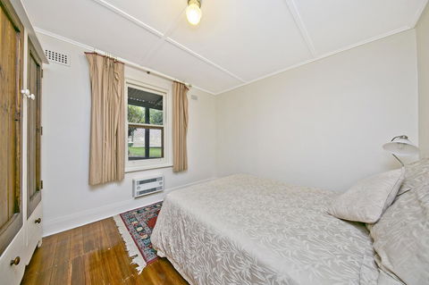 Vineyard Cottage BnB - Accommodation Gladstone 18