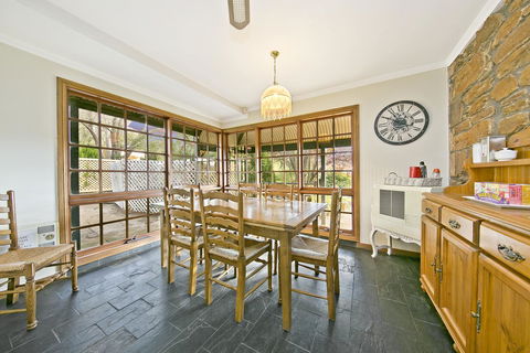 Vineyard Cottage BnB - Accommodation Gladstone 4