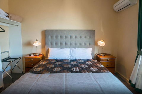 Tailem Bend Riverside Hotel - Accommodation Gladstone 2