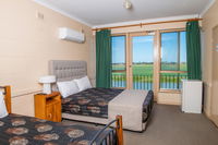 Book Tailem Bend Accommodation Vacations Accommodation Gladstone Accommodation Gladstone