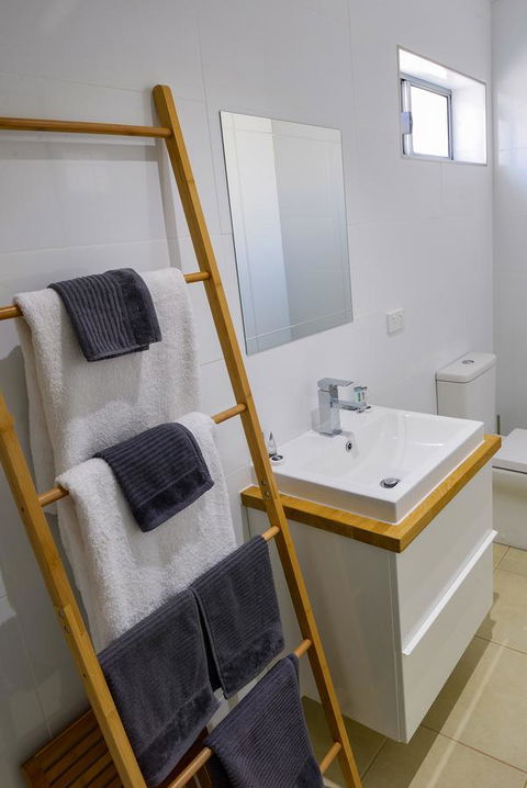 Great Northern Lodge - Accommodation Gladstone 22