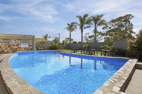 Adelaide Road Motor Lodge - Accommodation Gladstone 0