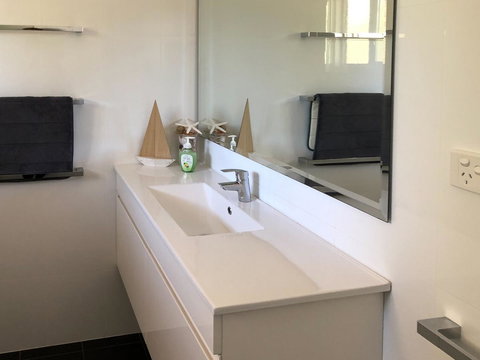 Beachview - Accommodation Gladstone 22