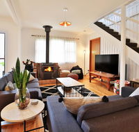 Hudson Bay  Basin View-Pet Friendly-15 Mins to Hyams Beach - Accommodation Gladstone