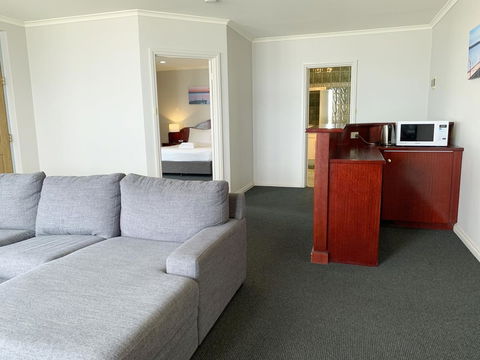 Hilton Beachfront Motel - Accommodation Gladstone 16