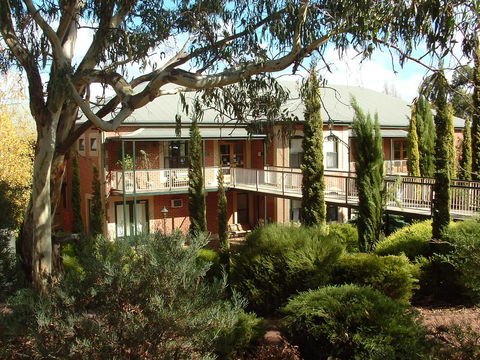 Clare Country Club - Accommodation Gladstone 2