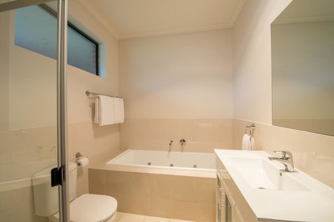 Clare Country Club - Accommodation Gladstone 16