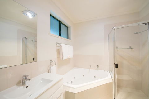 Clare Country Club - Accommodation Gladstone 19