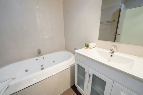 Clare Country Club - Accommodation Gladstone 23