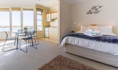 The Bluff Resort Apartments - Accommodation Gladstone 10