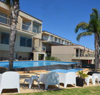 The Bluff Resort Apartments - Accommodation Gladstone