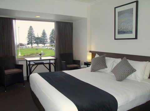 Nightcap At Hotel Victor - Accommodation Gladstone 17