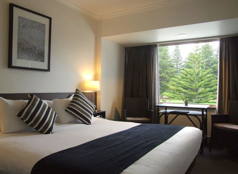 Nightcap At Hotel Victor - Accommodation Gladstone 14