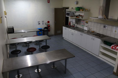 My Place & Adelaide Backpackers Hostel - Accommodation Gladstone 39