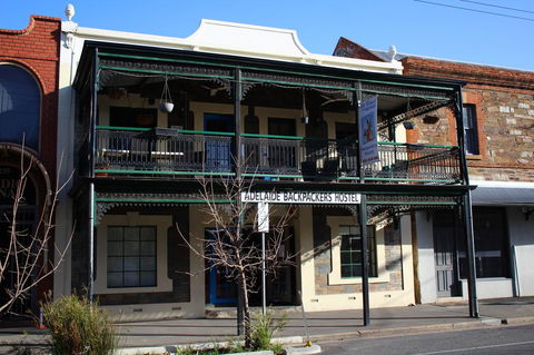 My Place & Adelaide Backpackers Hostel - Accommodation Gladstone 38