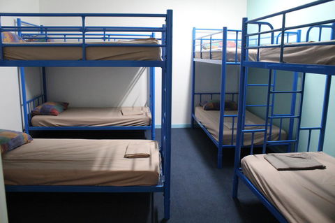 My Place & Adelaide Backpackers Hostel - Accommodation Gladstone 18