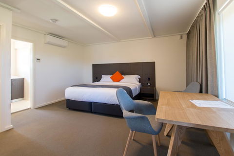 Mick O\'Sheas - Accommodation Gladstone 29