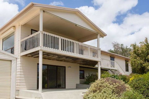 Bimbadeen - Accommodation Gladstone 0