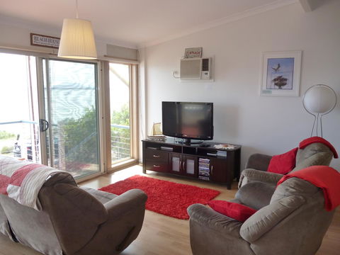 Seascape - Accommodation Gladstone 5