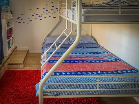 Seascape - Accommodation Gladstone 12