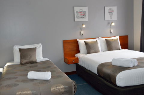 105 On The Park - Accommodation Gladstone 11