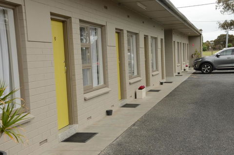 105 On The Park - Accommodation Gladstone 5