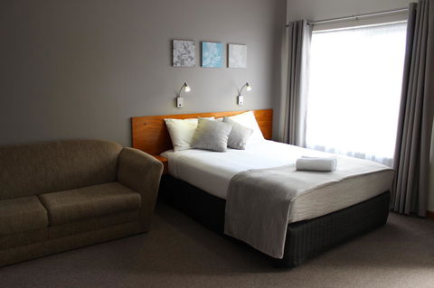 105 On The Park - Accommodation Gladstone 1