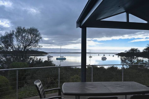 Rest A Shore Coffin Bay - Accommodation Gladstone 2