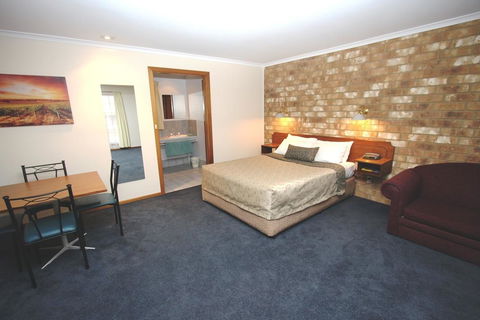 Clare Central - Accommodation Gladstone 22