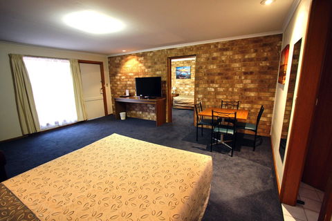 Clare Central - Accommodation Gladstone 15
