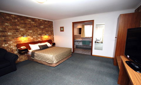Clare Central - Accommodation Gladstone 14