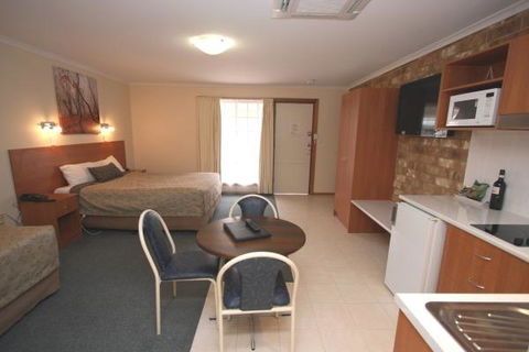 Clare Central - Accommodation Gladstone 38