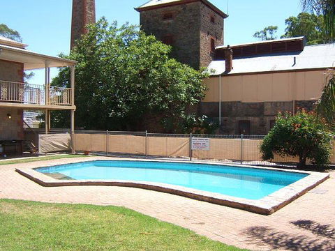 Clare Central - Accommodation Gladstone 26