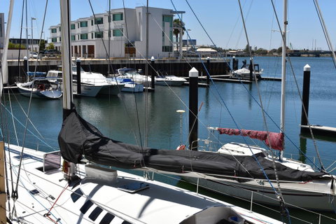 Breakwater Apartment - Accommodation Gladstone 6