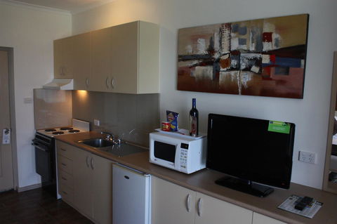 Lakeview Motel And Apartments - Accommodation Gladstone 11