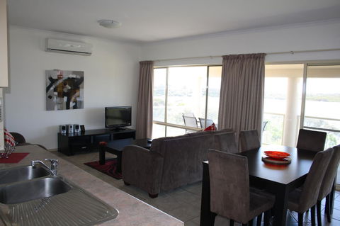 Lakeview Motel And Apartments - Accommodation Gladstone 6