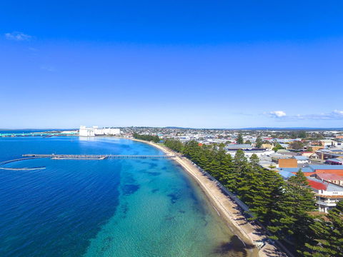 Limani Motel - Accommodation Gladstone 0