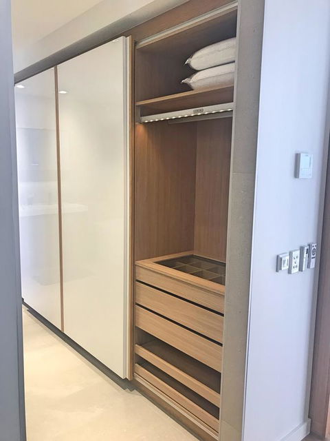Penthouse On The Promenade - Accommodation Gladstone 9