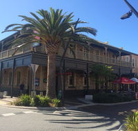 Grosvenor Hotel - Accommodation Gladstone