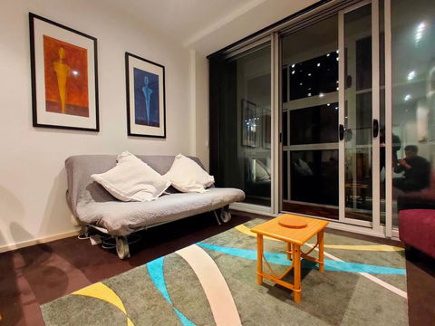Project BNB On York - Accommodation Gladstone 8