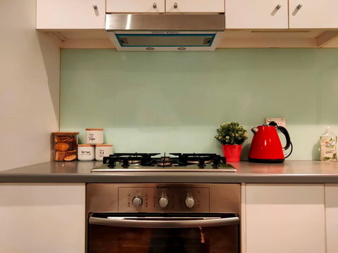 Project BNB On York - Accommodation Gladstone 6