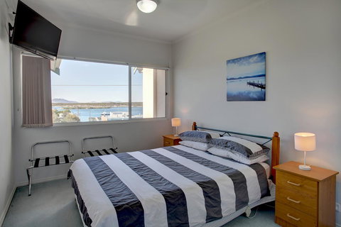 Bay Bliss - Accommodation Gladstone 11
