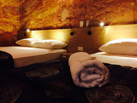 The Lookout Cave Underground Motel - Accommodation Gladstone 28