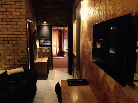 The Lookout Cave Underground Motel - Accommodation Gladstone 33