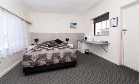 Blue Lake Motel - Accommodation Gladstone 4